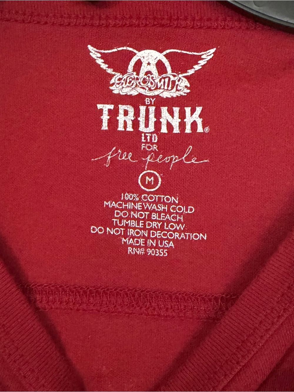 Trunk LTD free people Aerosmith Live On Tour Band Graphic Red T-Shirt Med Rock - Picture 6 of 8